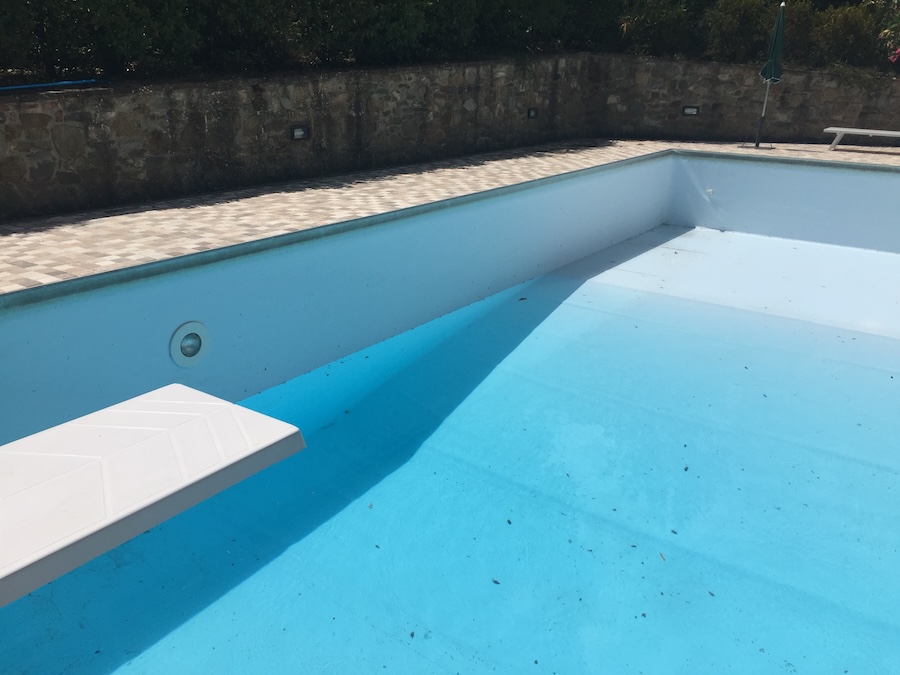 Semi drained swimming pool