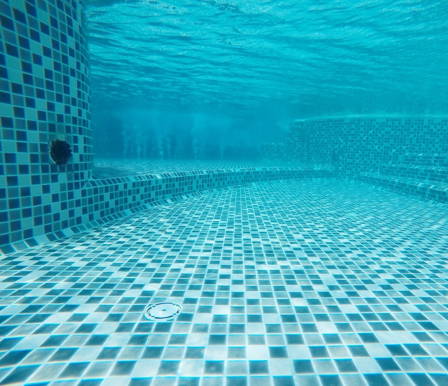 Blurred images under the natural background of abstract water and the texture and style of the pool.