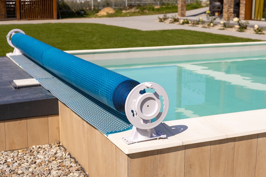 Swimming pool cover for protection against dirt, leaves