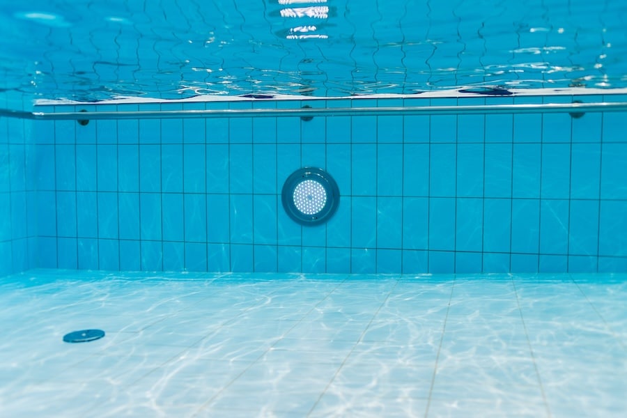 clean-blue-water-in-a-swimming-pool-view-from-under-the-water-3